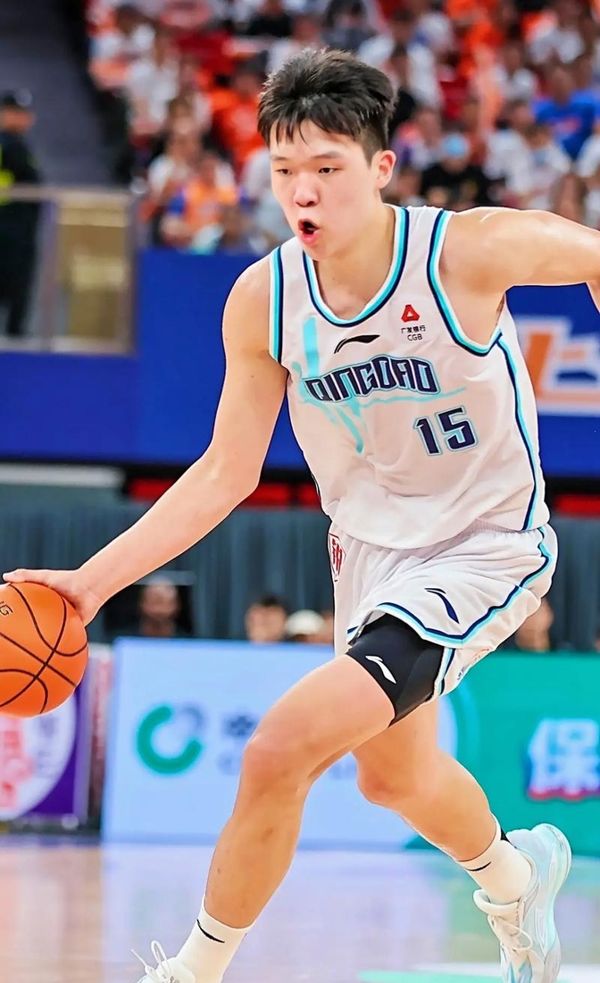 爱游戏体育在线-包含杨瀚森父母启程前往美国陪儿子参加NBA选秀大会的词条