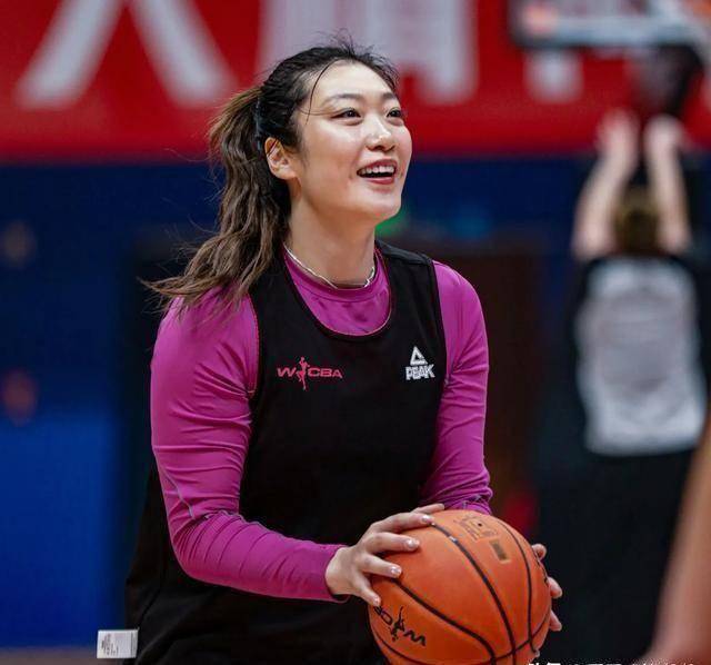 澳大利亚狂胜76分主帅：目标夺冠中国女篮是最大对手的简单介绍