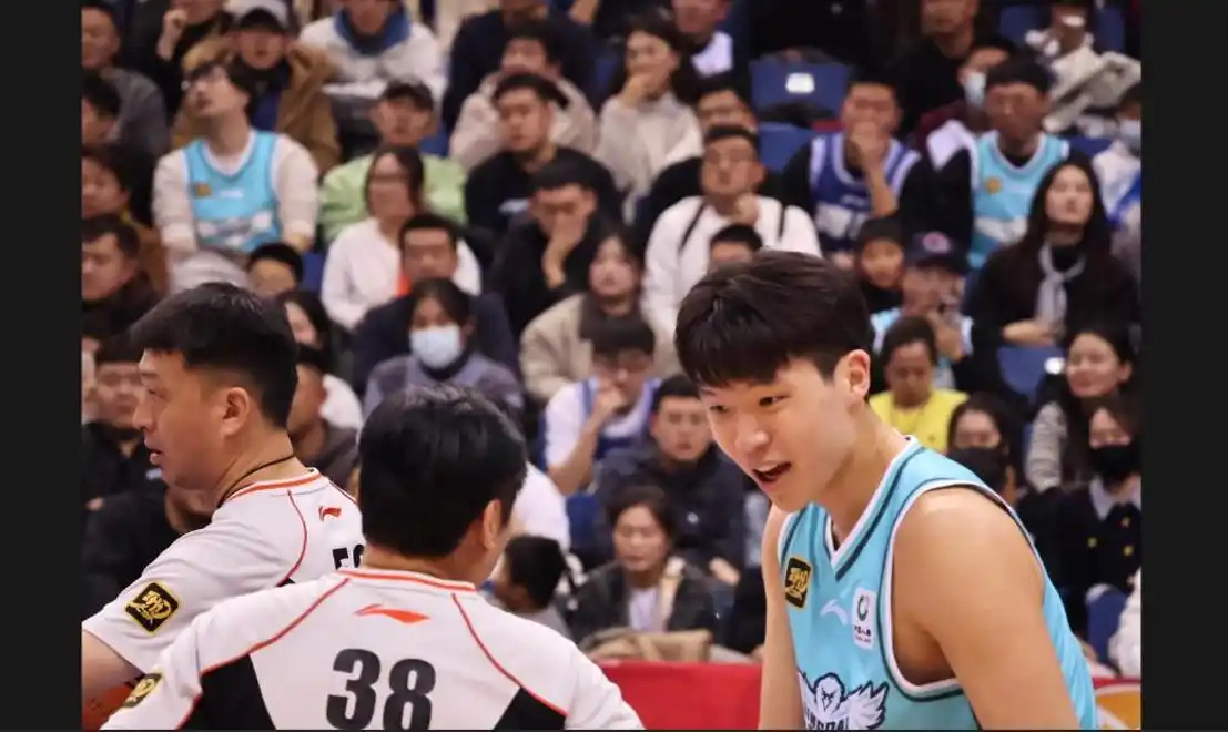 包含ESPN模拟选秀：弗拉格当选状元杨瀚森33顺位被选中的词条